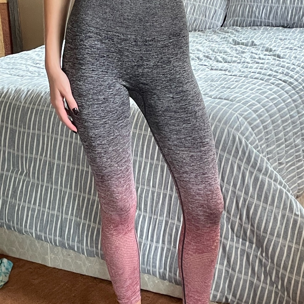 PINK Victoria's Secret Ombre Black and Pink Leggings - Picture 6 of 10
